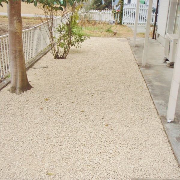 雑草に困ったら防草対策を！