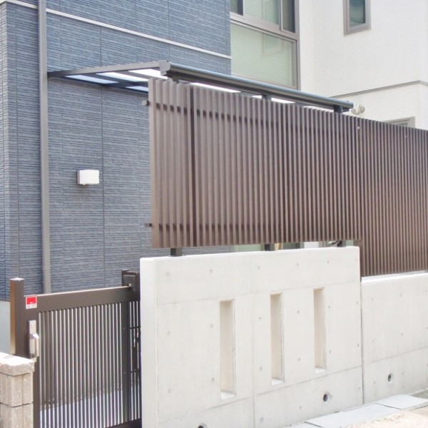自転車置場の屋根(サイクルポート)