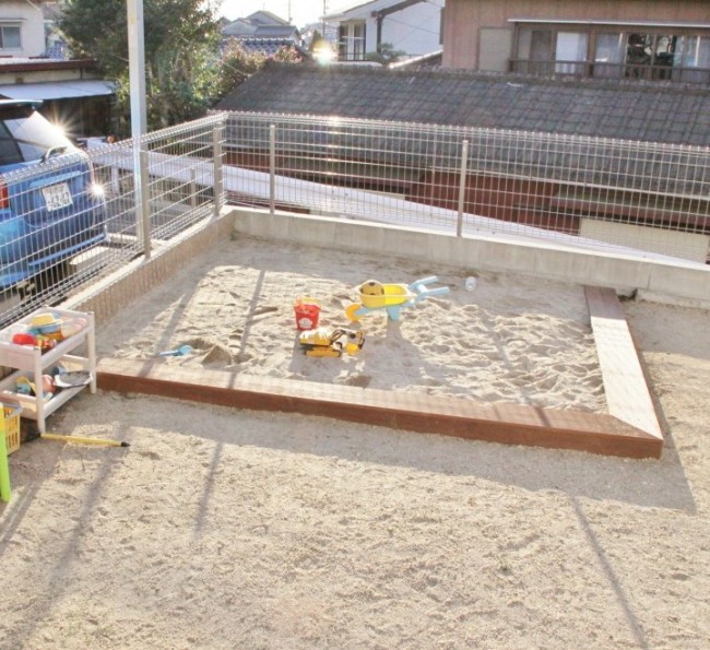 お庭に砂場♪