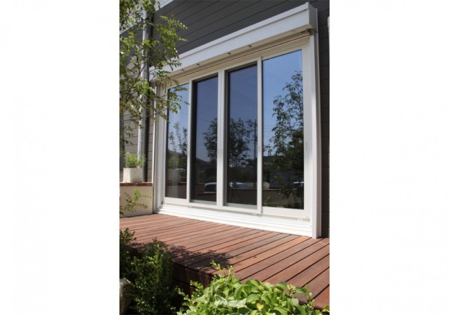 気軽に出ることができるウッドデッキ!